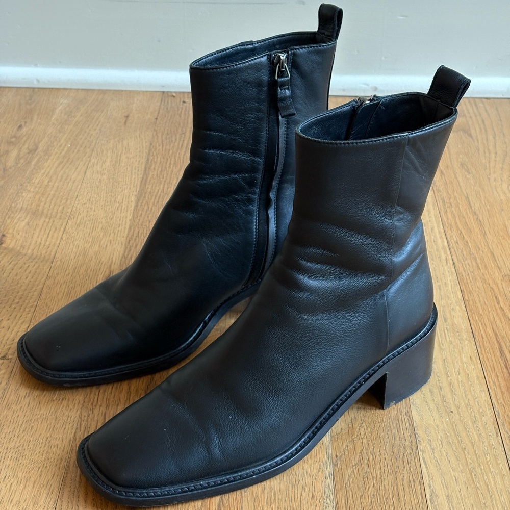 EVERLANE The City Boot Leather Side Zip Block Square Toe Ankle Size 8 Black